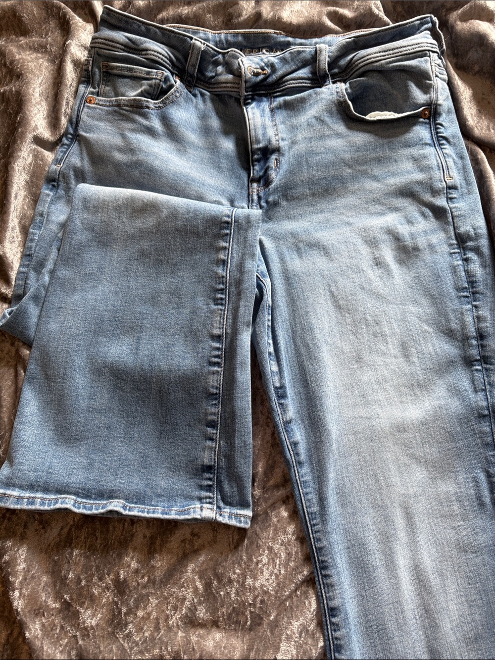 American Eagle women’s jeans